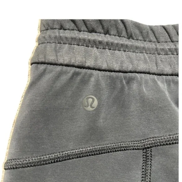 Lululemon Softstreme HR Straight Leg Cropped Pants Black Size 8 Lounge - Picture 5 of 7